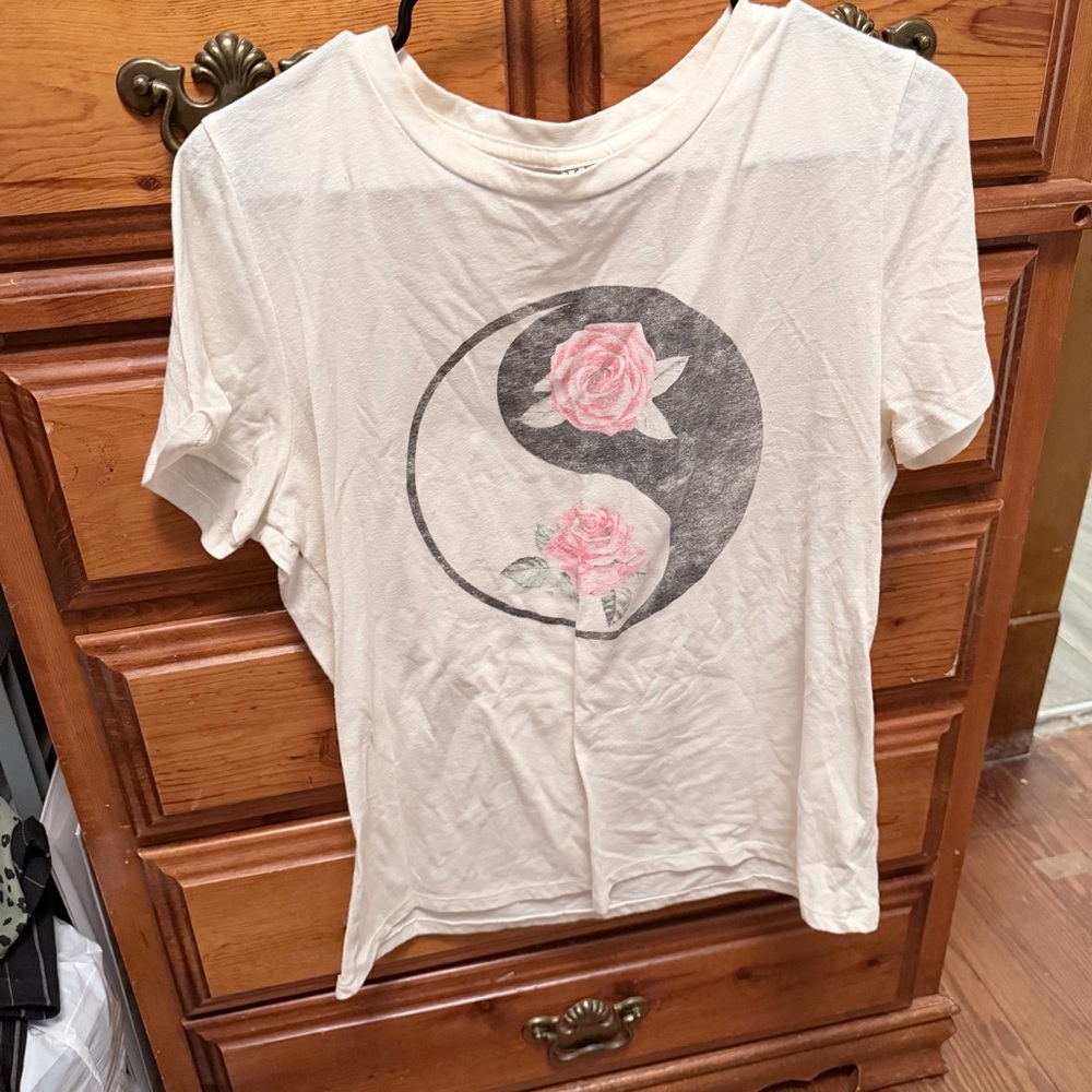 Women’s Cream Graphic Yin Yang Rose Tee